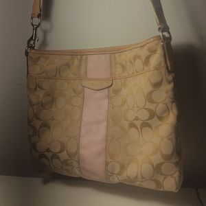 Vintage coach bag crossbody/over the shoulder. Good condition